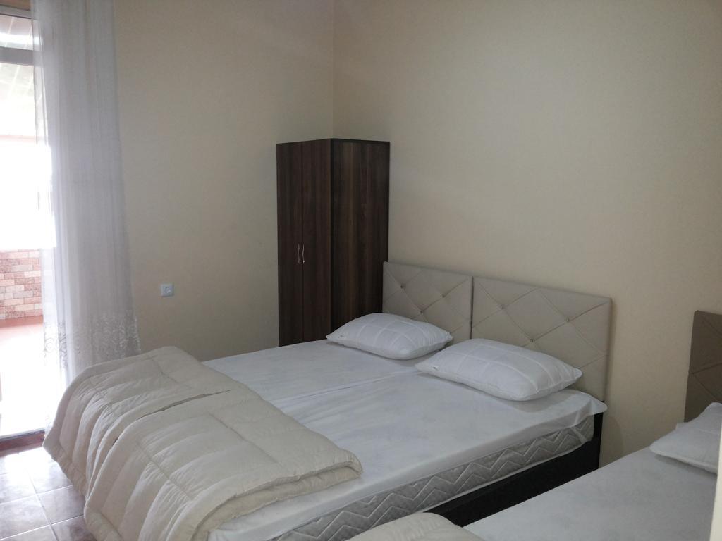 Kvariati Grand Guest House Гонио Екстериор снимка