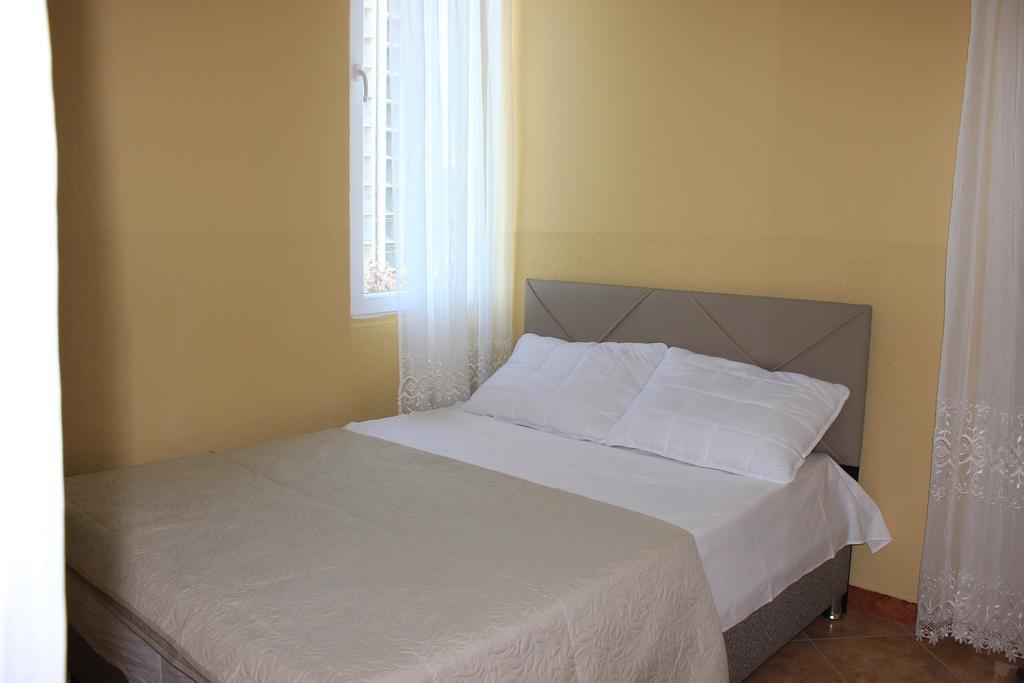 Kvariati Grand Guest House Гонио Екстериор снимка