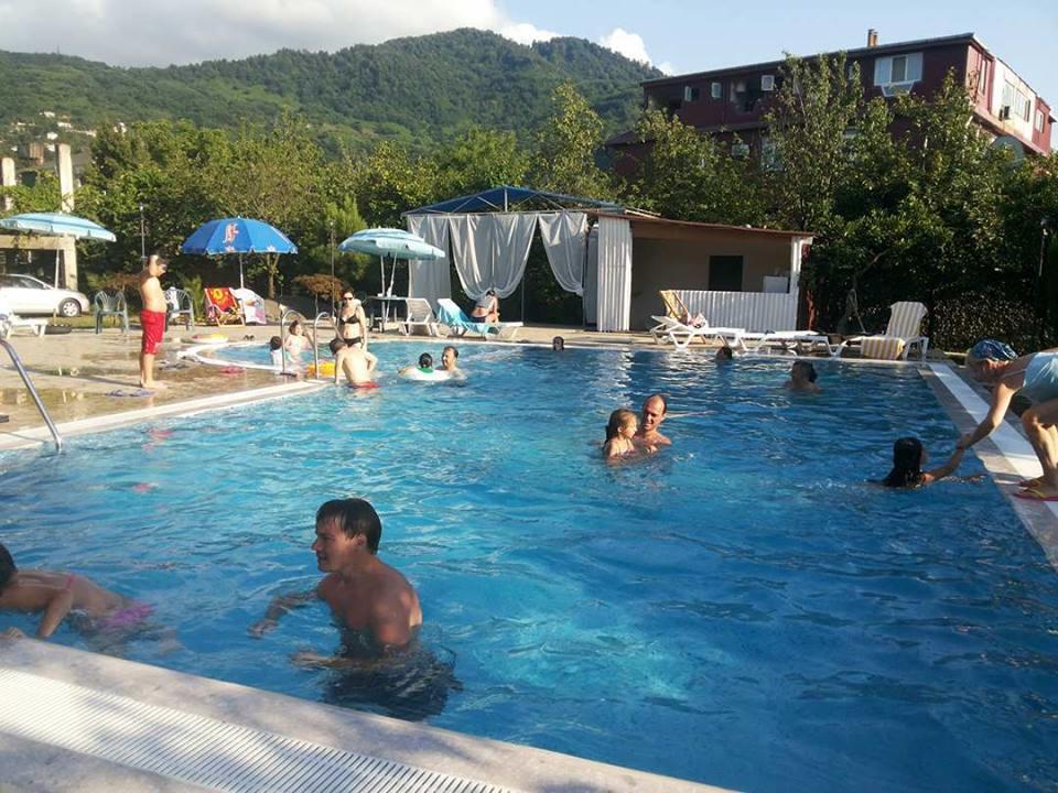 Kvariati Grand Guest House Гонио Екстериор снимка