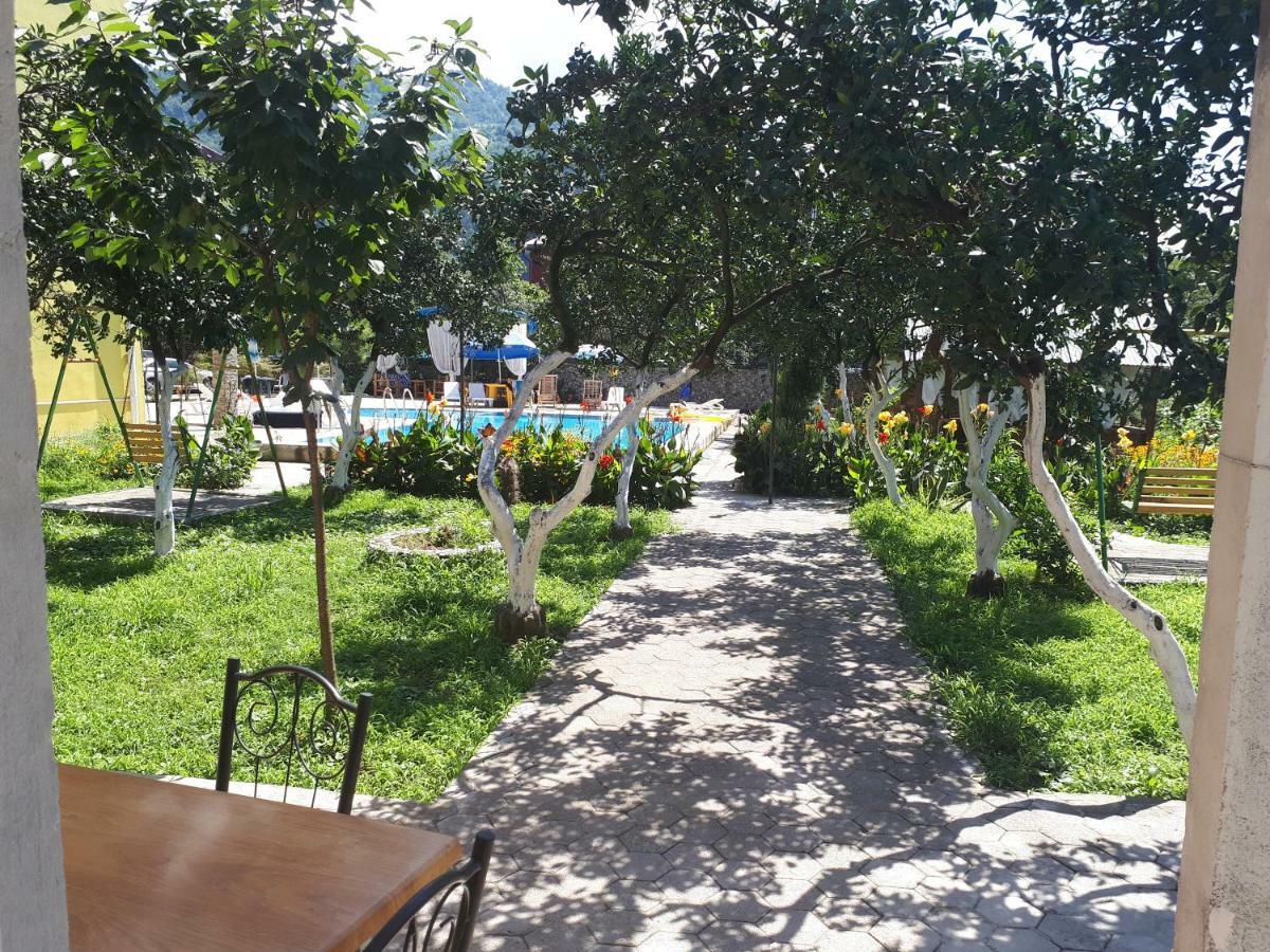 Kvariati Grand Guest House Гонио Екстериор снимка